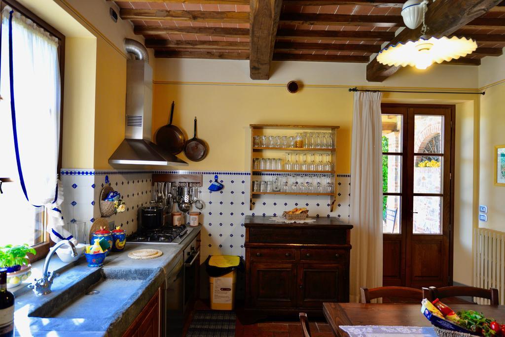 Borgo Ai Lecci Guest House Orentano Exterior photo